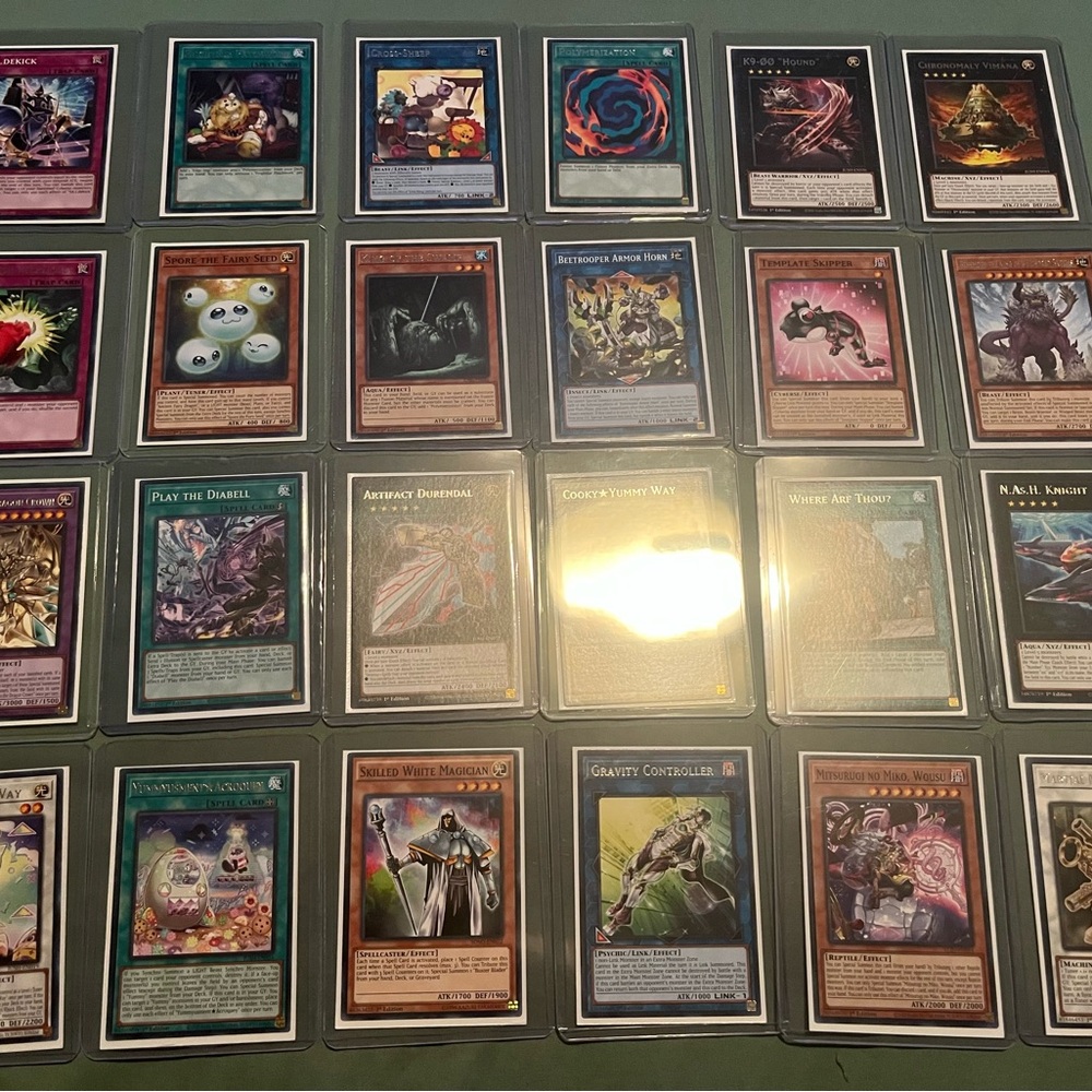 Yu-Gi-Oh! Card Bundle (24ct)